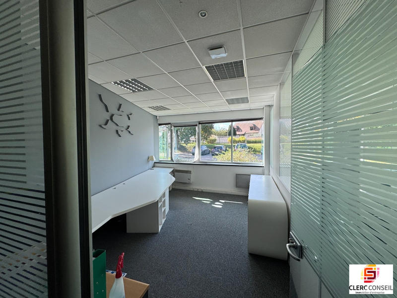 Local d'activités - 1 700 m²