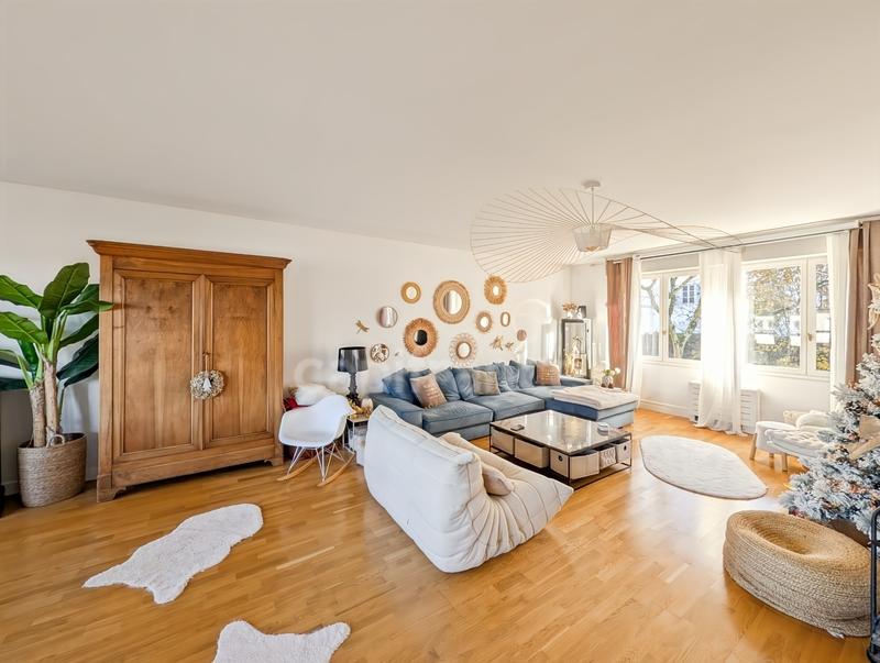 Maison - 185 m² - 5 pièces