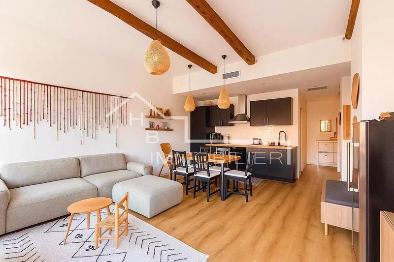 Appartement - 80 m² - 4 pièces