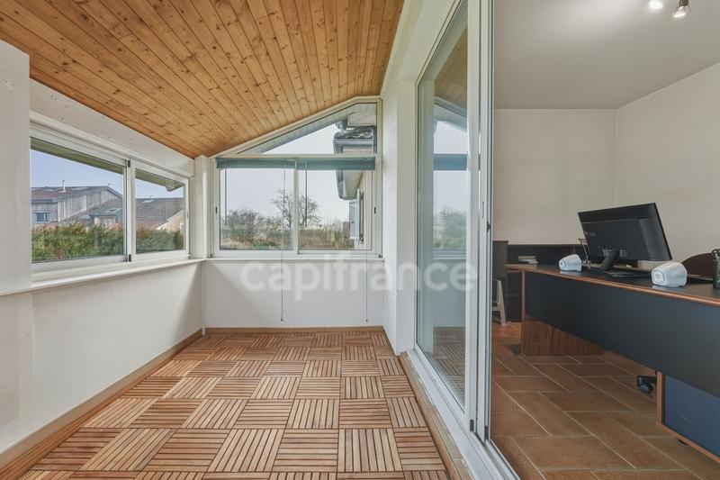 Maison - 230 m² - 6 pièces