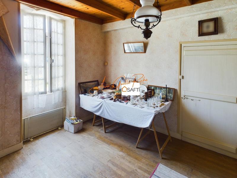 Maison - 260 m² - 12 pièces