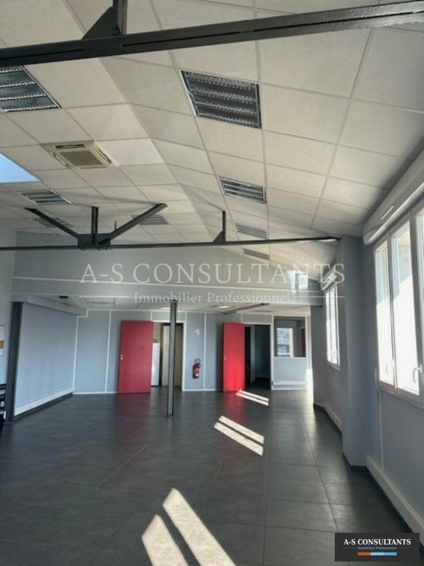 Bureau - 145 m²