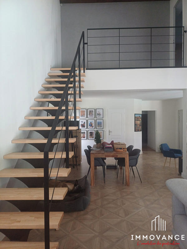 Maison traditionnelle - 175 m² - 5 pièces