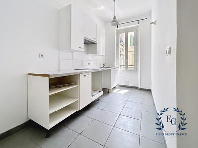 Appartement - 85 m² - 4 pièces