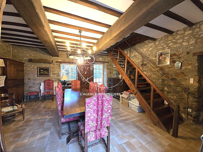 Maison ancienne - 296 m² - 8 pièces