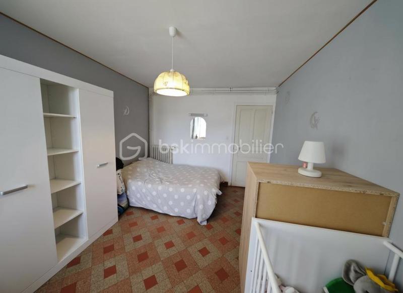 Maison - 123 m² - 9 pièces