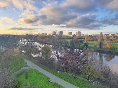 Appartement - 109 m² - 6 pièces