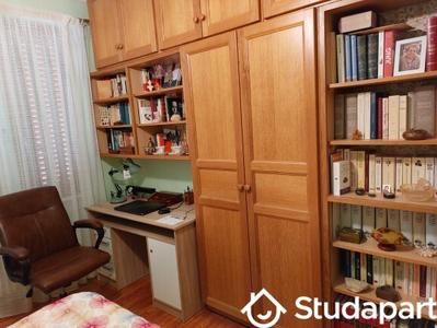 Chambre - 12 m² - 1 pièce