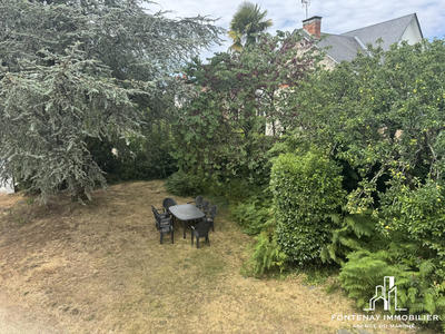 Maison - 242 m² - 10 pièces