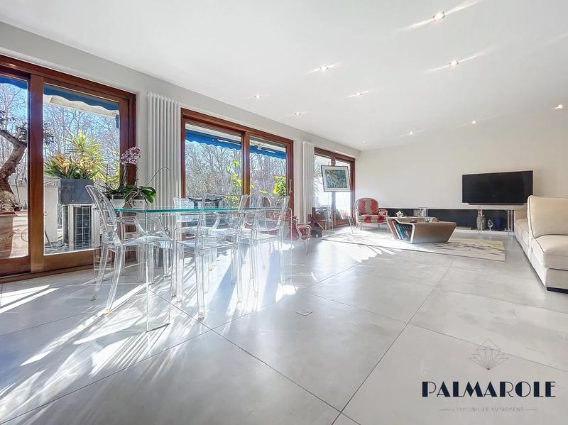 Appartement - 97 m² - 3 pièces