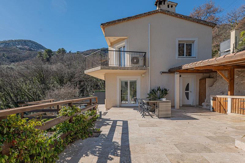 Maison - 98 m² - 4 pièces