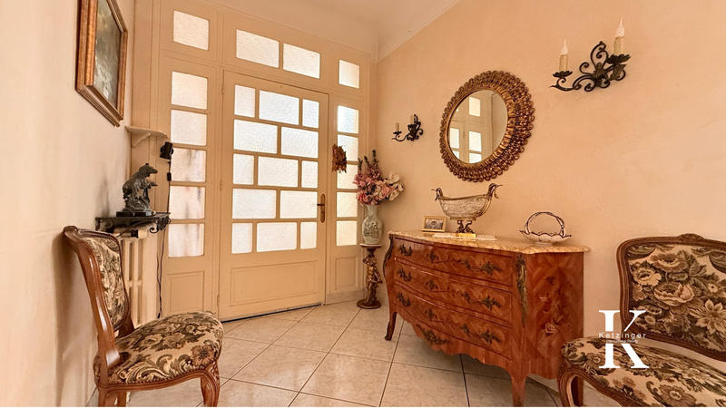 Maison ancienne - 243 m² - 8 pièces