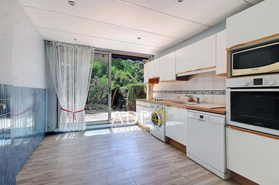 Appartement - 89 m² - 3 pièces