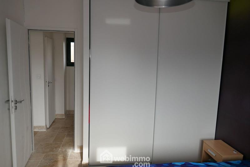 Villa - 90 m² - 4 pièces