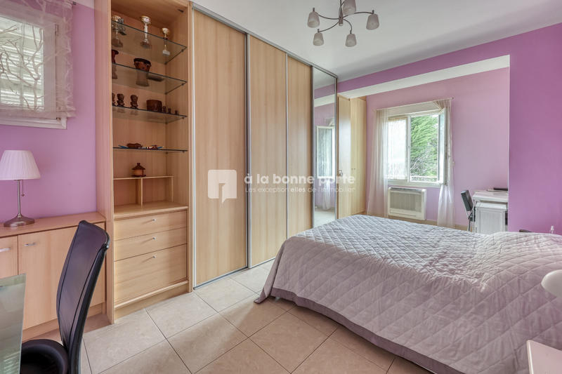 Maison - 191 m² - 8 pièces