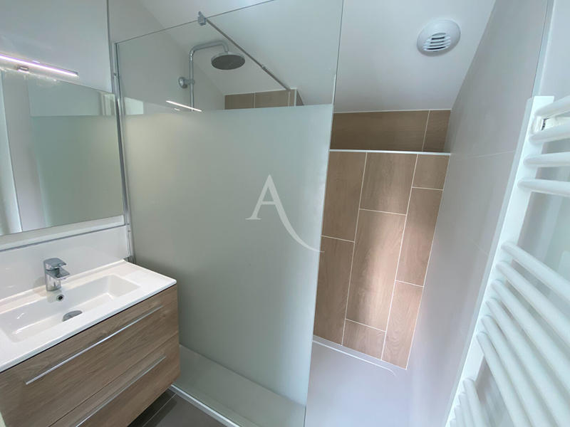 Maison - 176 m² - 6 pièces