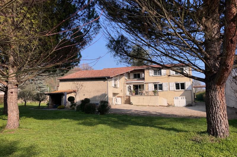 Maison - 223 m² - 8 pièces