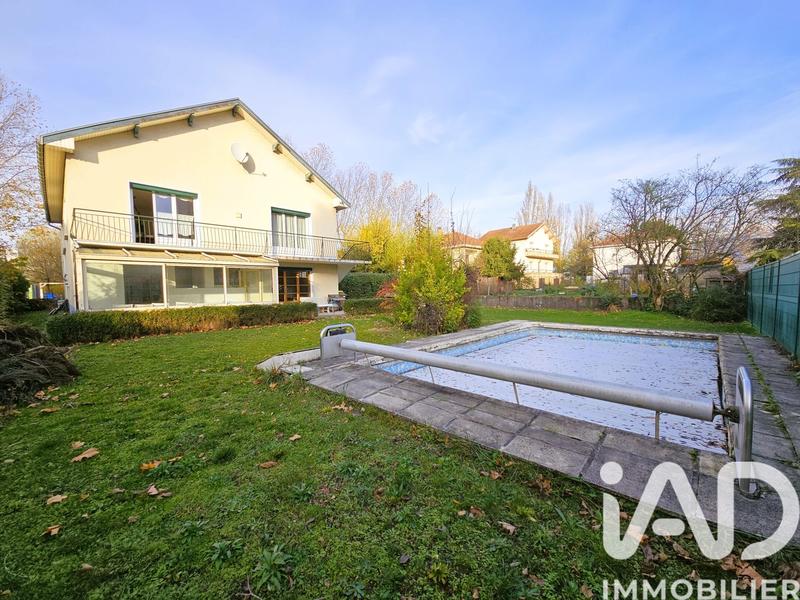 Maison - 177 m² - 7 pièces