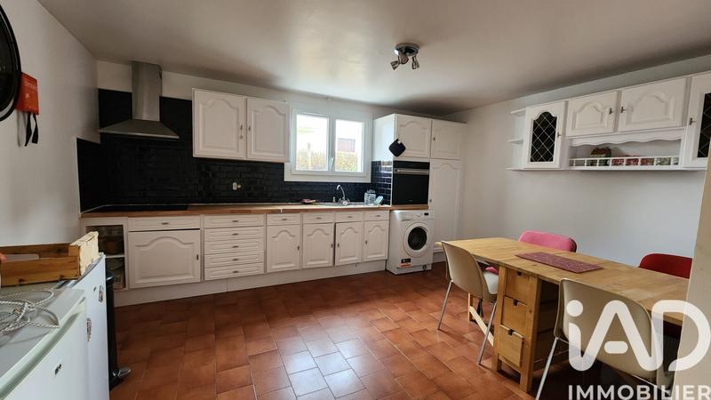 Maison - 235 m² - 10 pièces