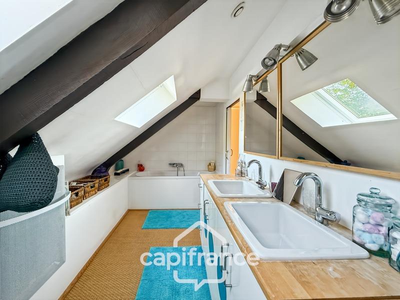 Maison - 205 m² - 8 pièces