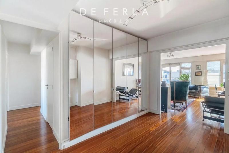 Appartement - 100 m² - 5 pièces