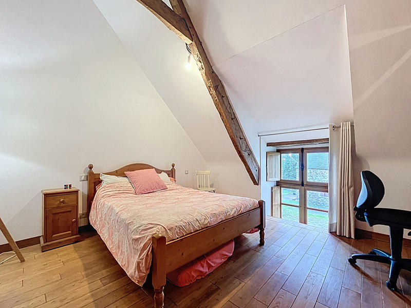 Maison - 418 m² - 15 pièces