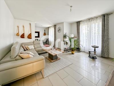 Maison - 186 m² - 7 pièces