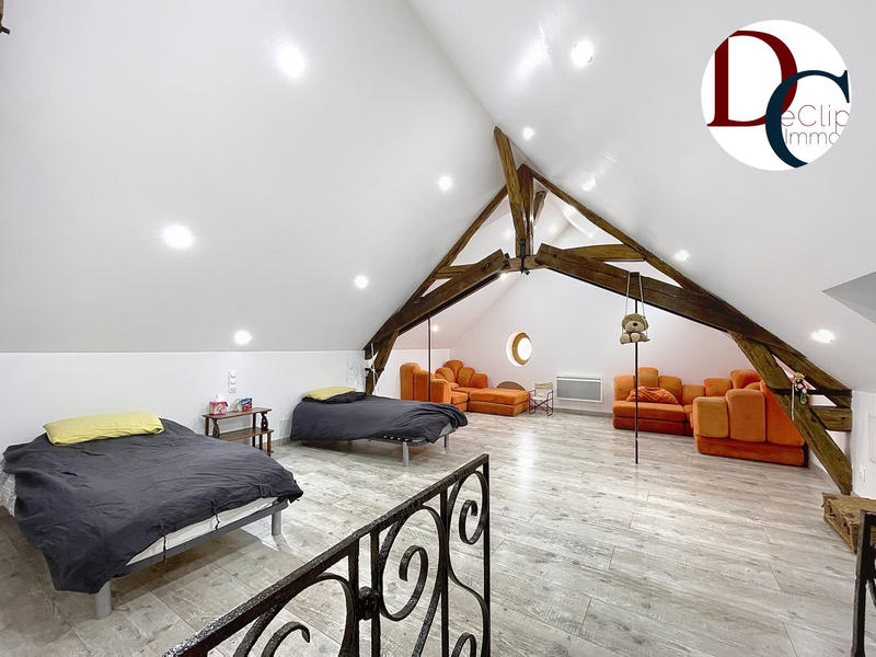 Maison - 226 m² - 8 pièces