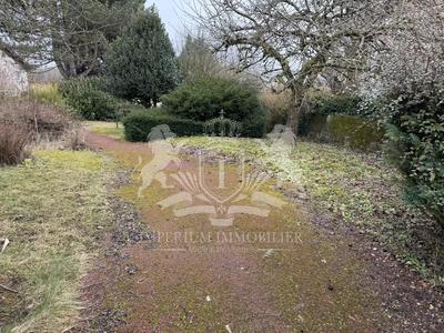 Terrain constructible - 714 m²