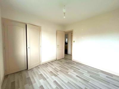 Maison traditionnelle - 94 m² - 5 pièces