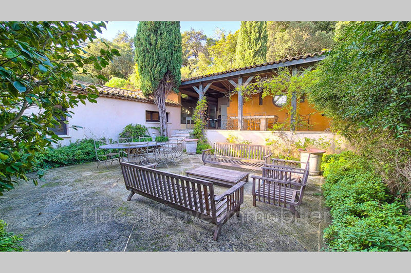 Maison - 186 m² - 6 pièces