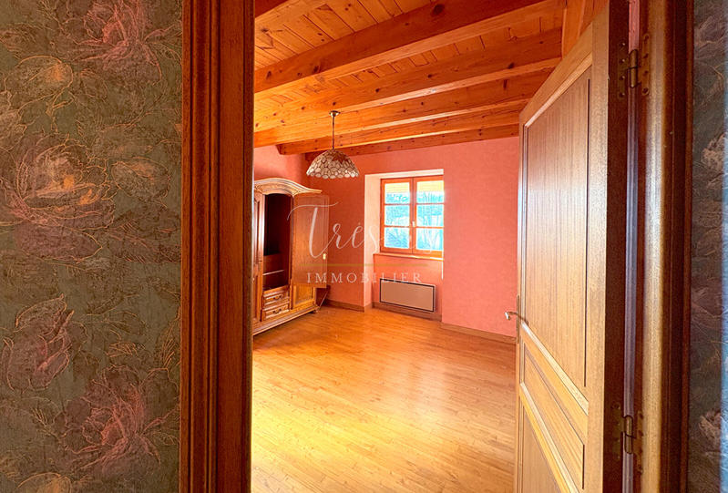 Maison - 203 m² - 8 pièces