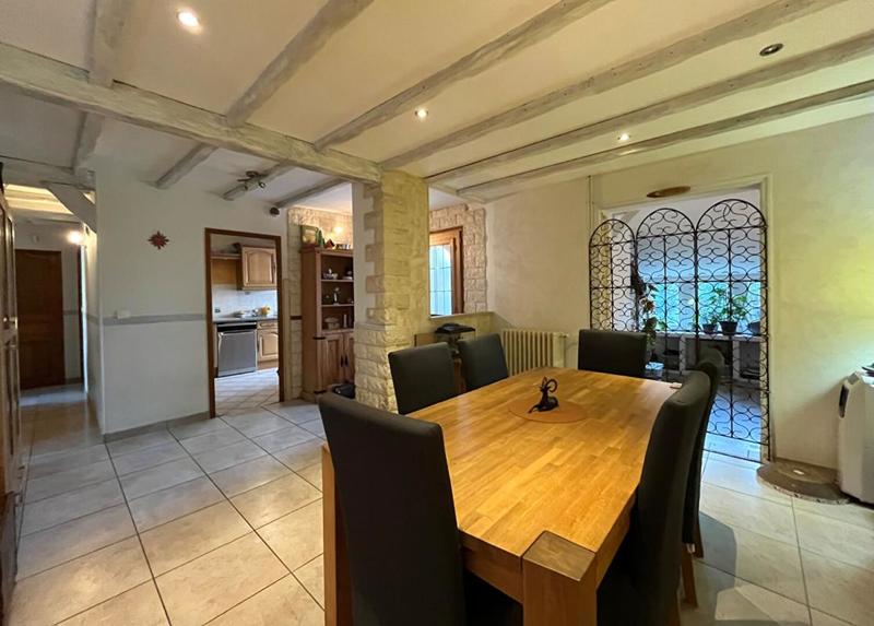 Maison - 96 m² - 5 pièces