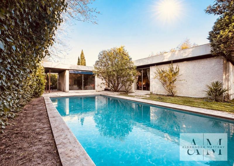 Maison - 227 m² - 9 pièces