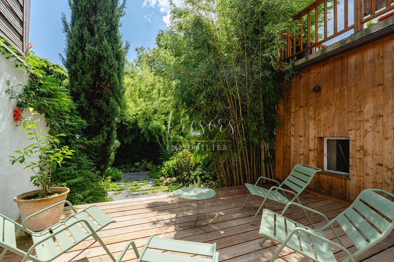 Appartement - 197 m² - 6 pièces