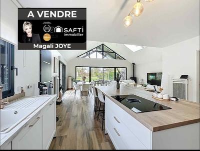 Maison - 140 m² - 7 pièces