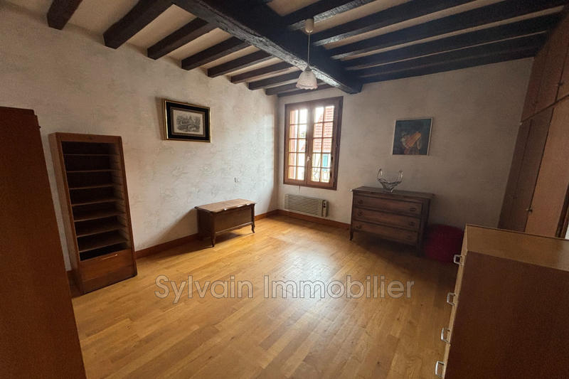 Propriété - 206 m² - 8 pièces