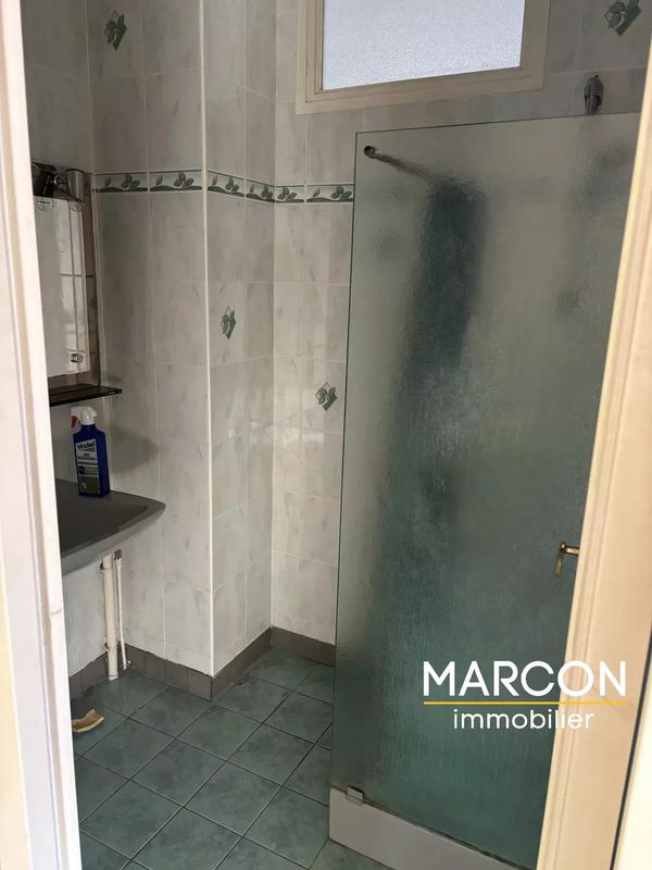 Propriété - 277 m² - 12 pièces