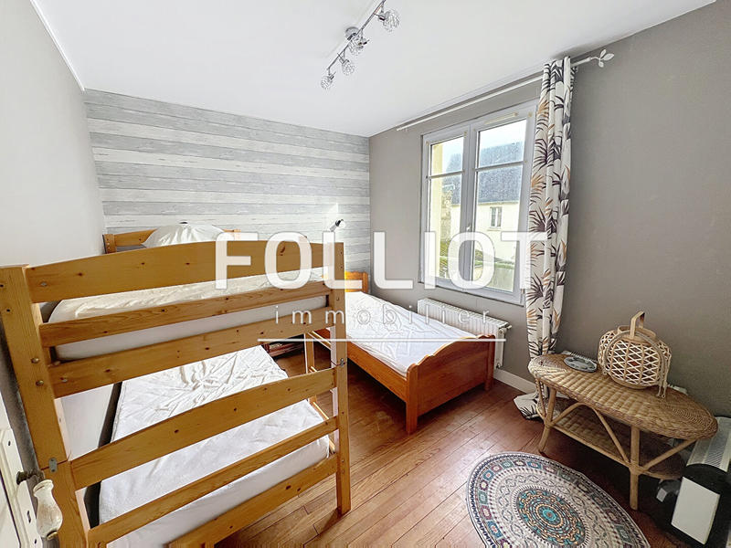 Maison - 169 m² - 12 pièces