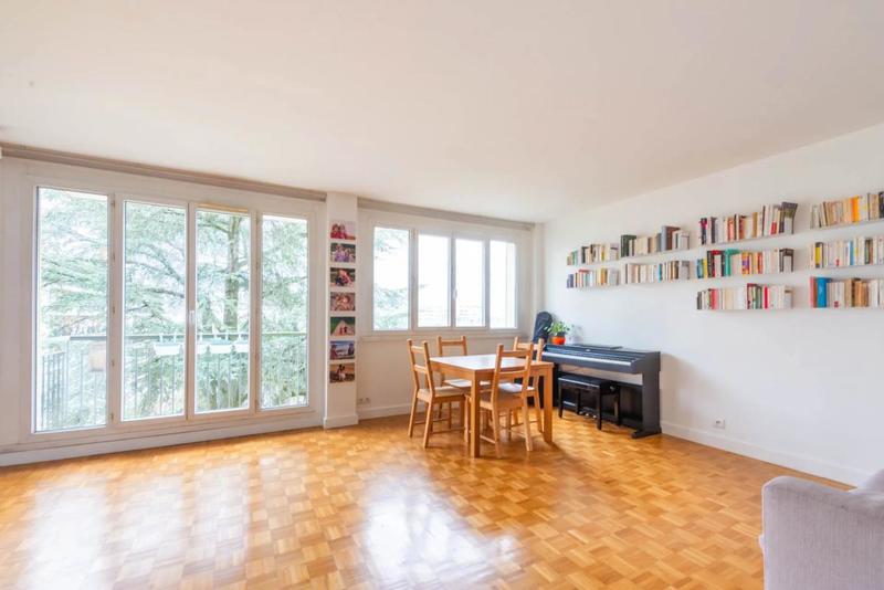 Appartement - 90 m² - 4 pièces