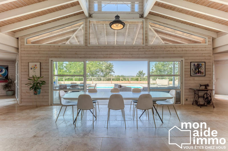 Maison contemporaine - 227 m² - 7 pièces