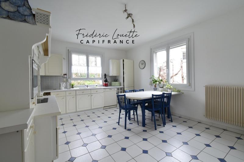 Maison - 217 m² - 8 pièces