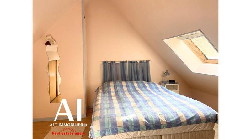 Maison traditionnelle - 95 m² - 4 pièces