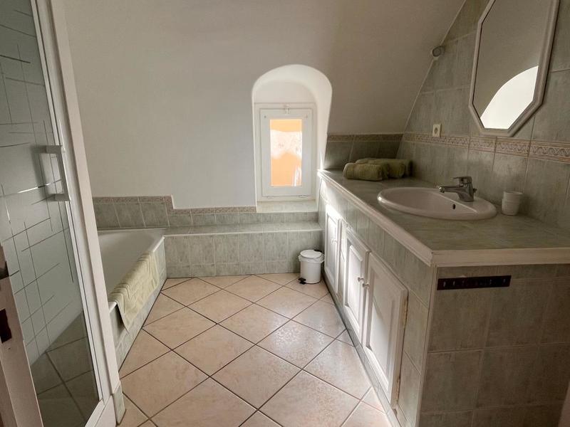 Appartement - 61 m² - 2 pièces