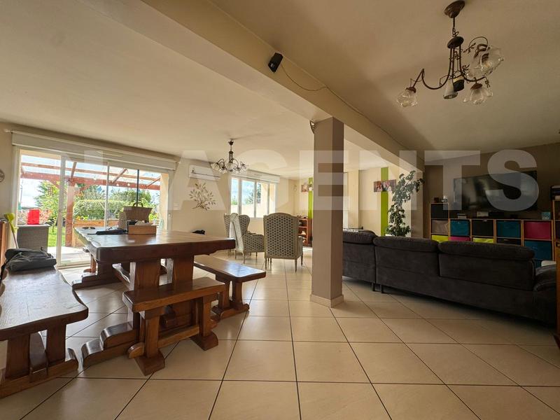 Corps de ferme - 247 m² - 12 pièces