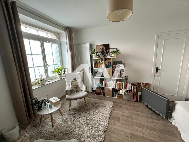 Maison de ville - 220 m² - 9 pièces