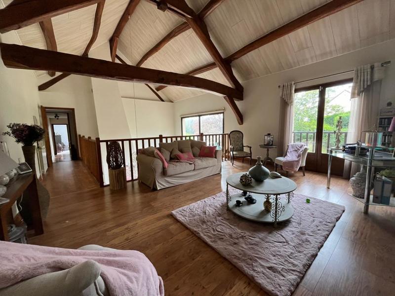 Maison - 180 m² - 5 pièces