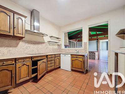 Maison - 147 m² - 7 pièces