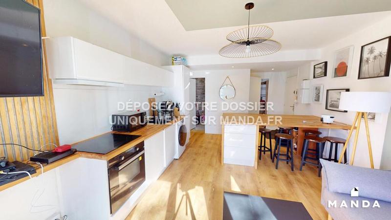 Chambre - 10 m² - 6 pièces