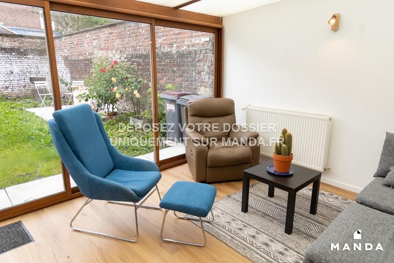 Chambre - 10 m² - 6 pièces